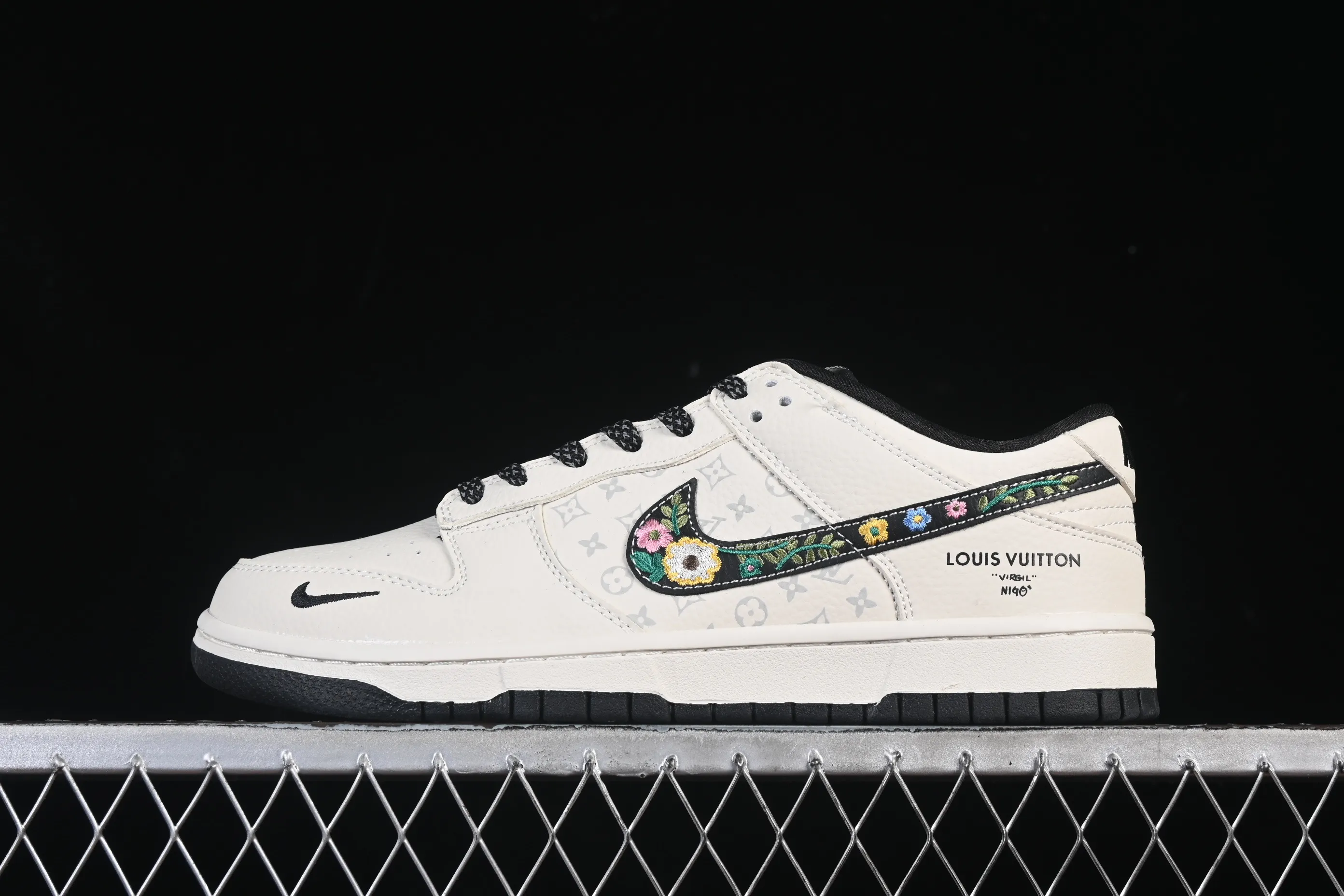 All categories Nk SB Dunk Series Nk SB Dunk Low High-end customized low-top sneakers Nike SB Dunk Low Hand-embroidered off-white black LV print High-end customized low-top casual sneakers DS6608-017